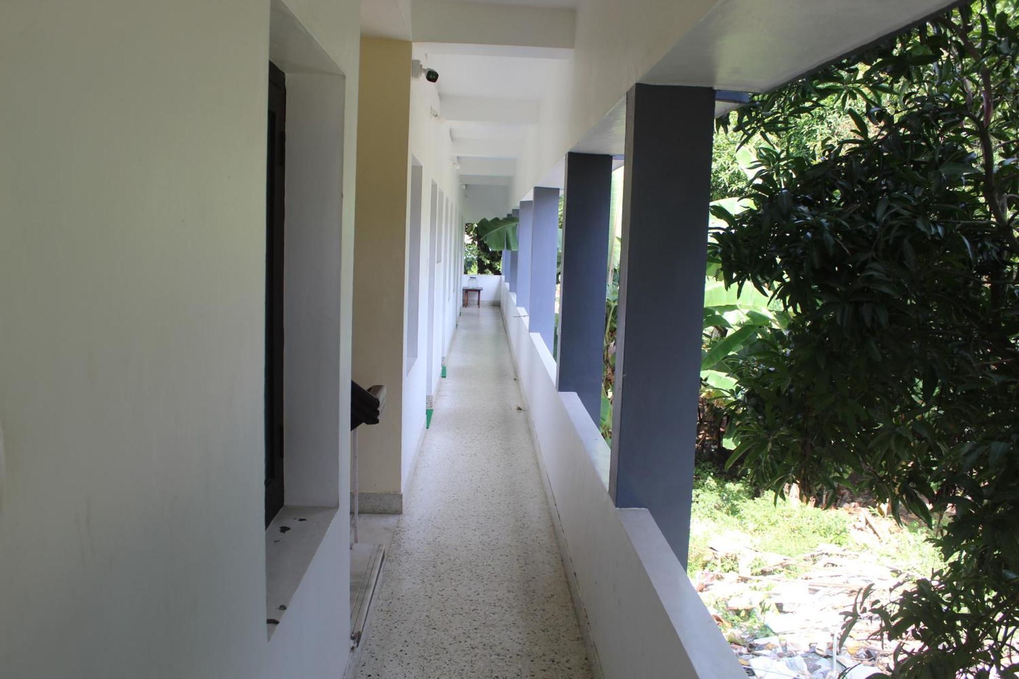 Anna Hotel Thiruvananthapuram Exteriör bild
