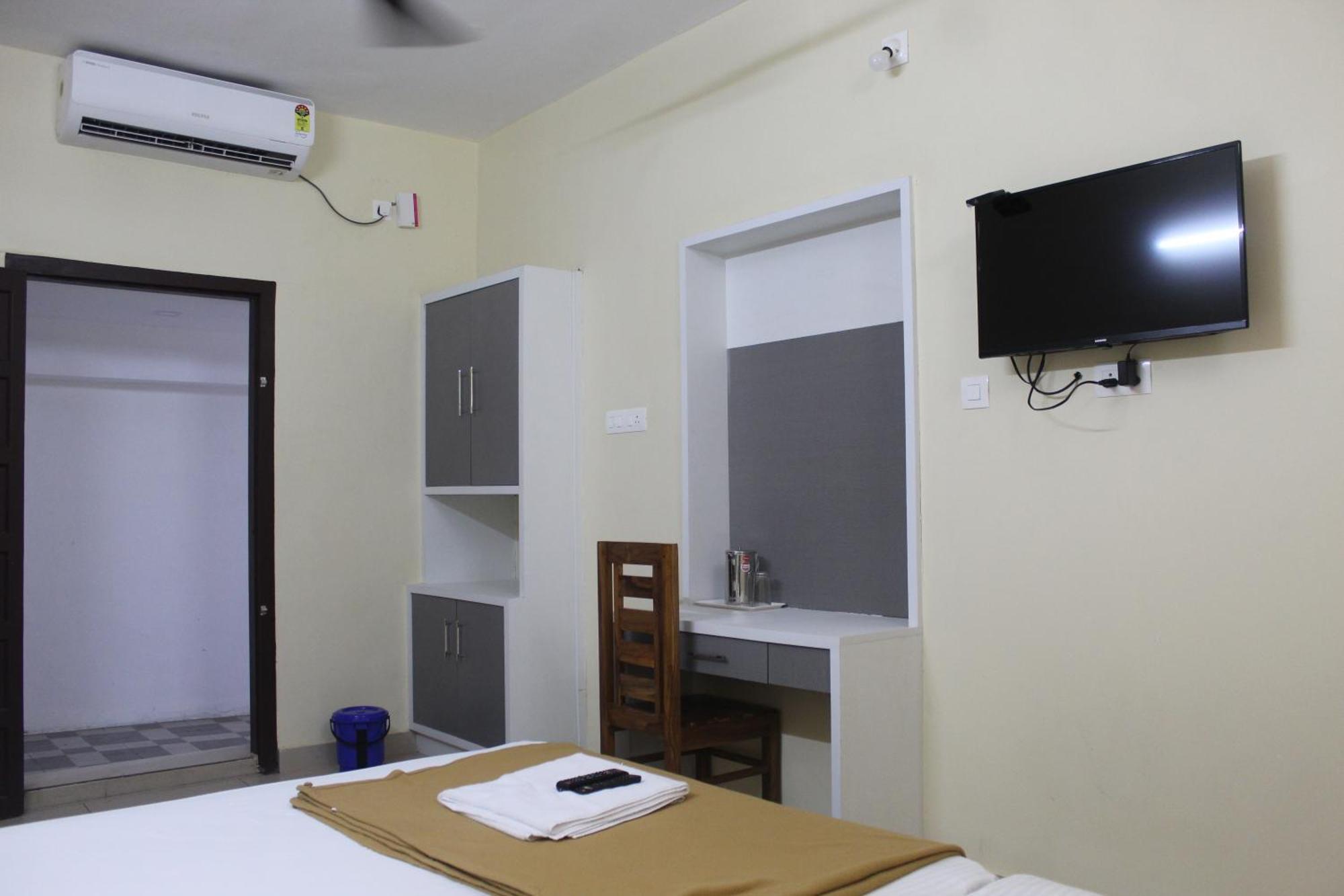 Anna Hotel Thiruvananthapuram Exteriör bild