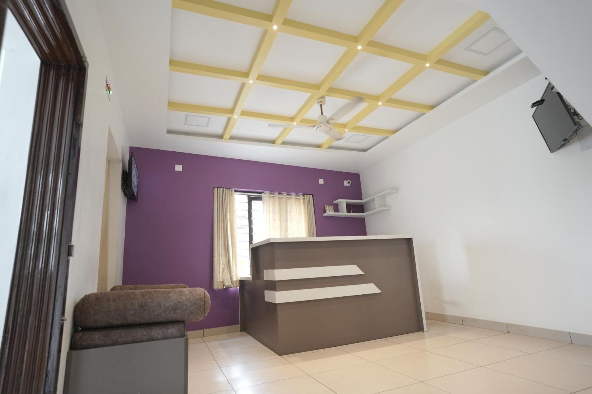 Anna Hotel Thiruvananthapuram Exteriör bild