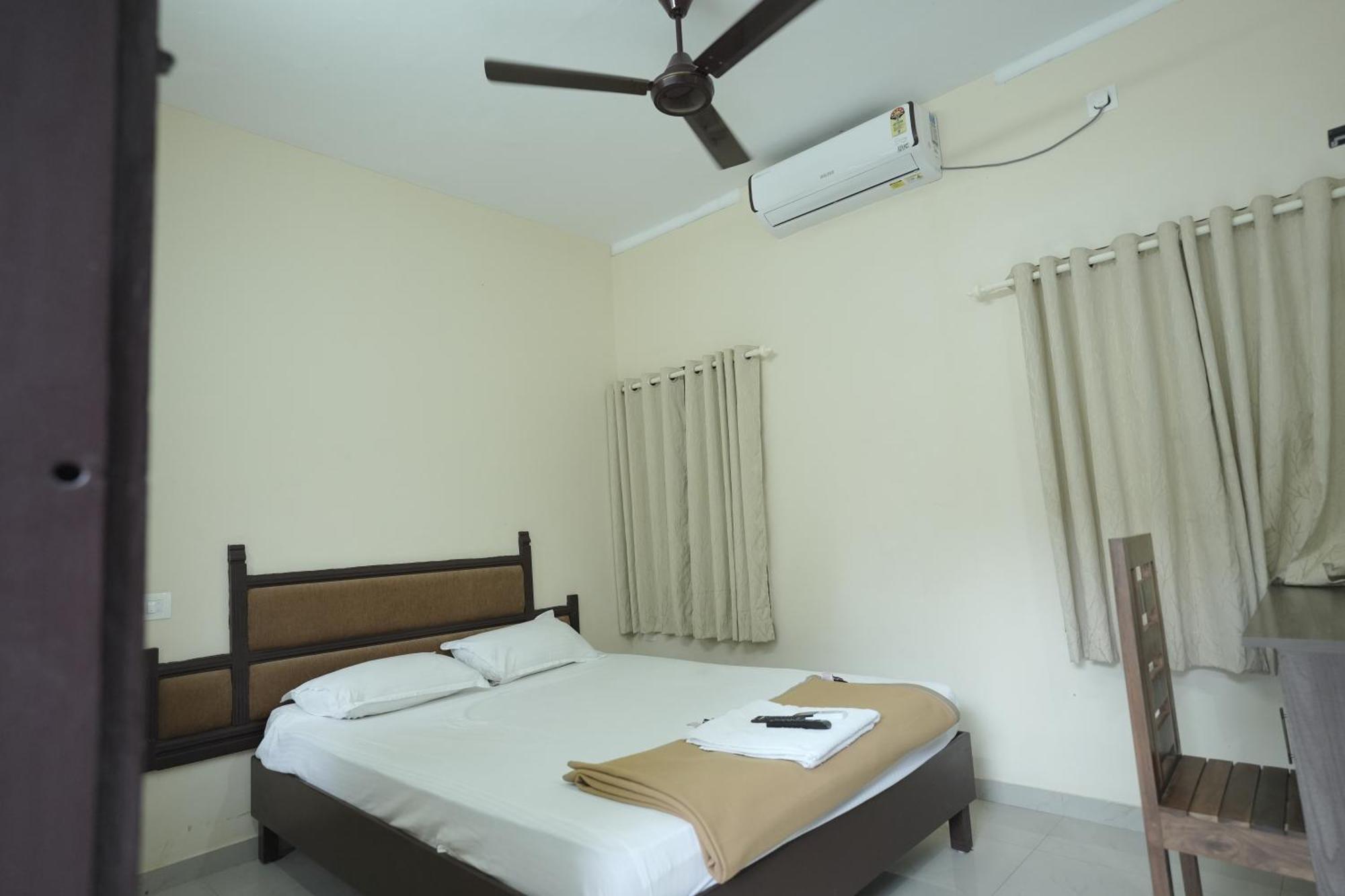 Anna Hotel Thiruvananthapuram Exteriör bild